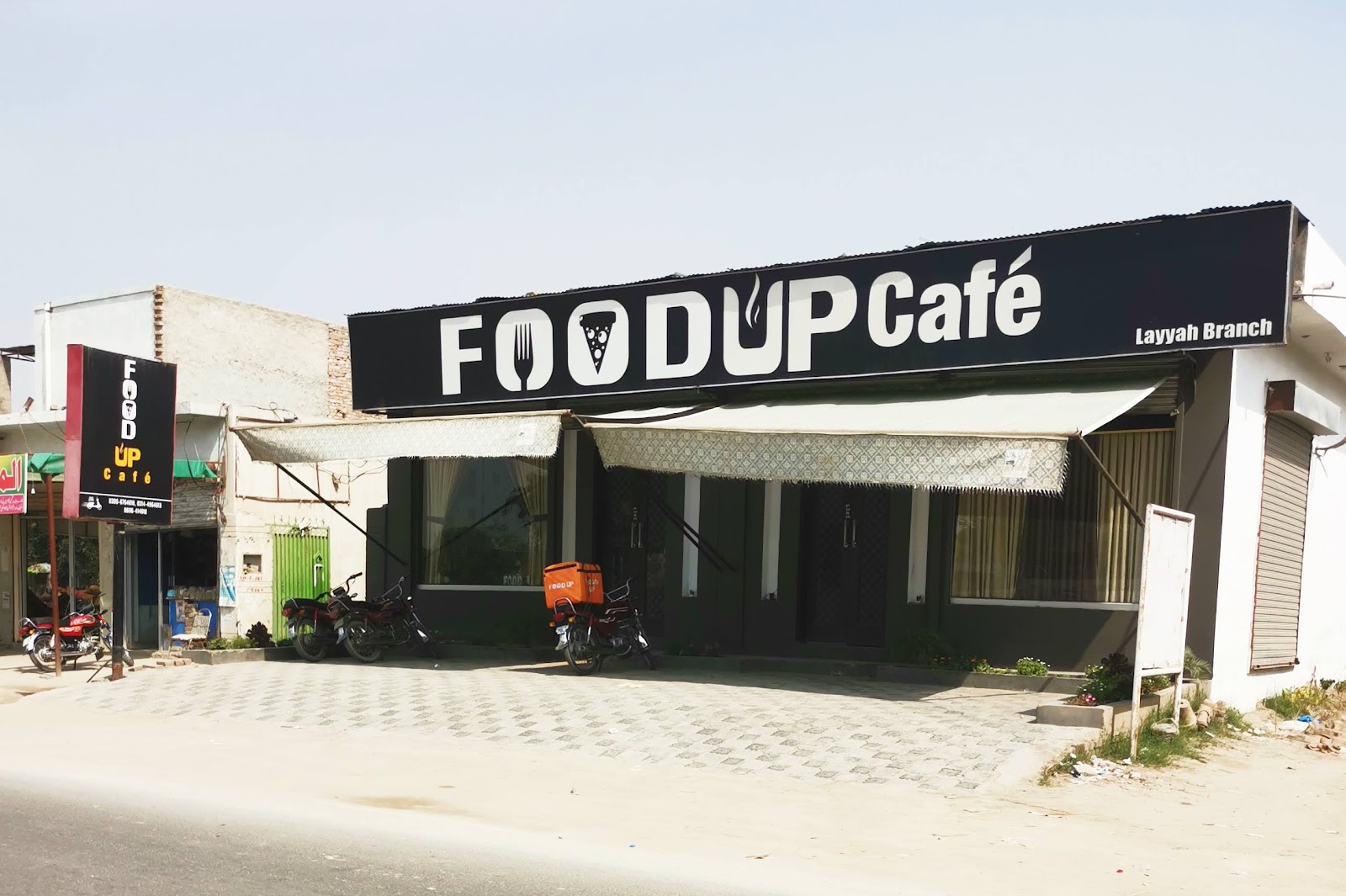 FoodUp Cafe Layyah branch storefront
